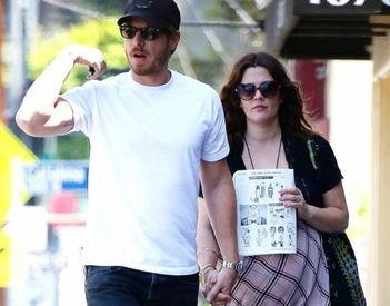 德鲁 巴里摩尔的老公,揭秘她与神秘老公的爱情传奇