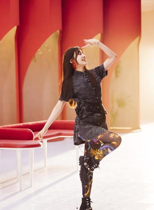 龙可穿丝袜,丝袜下的神秘传说